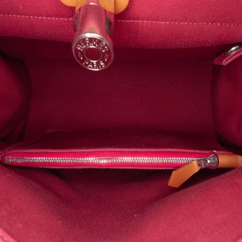 Hermès Toile Herbag Zip 31 Red Canvas Good condition - Model View