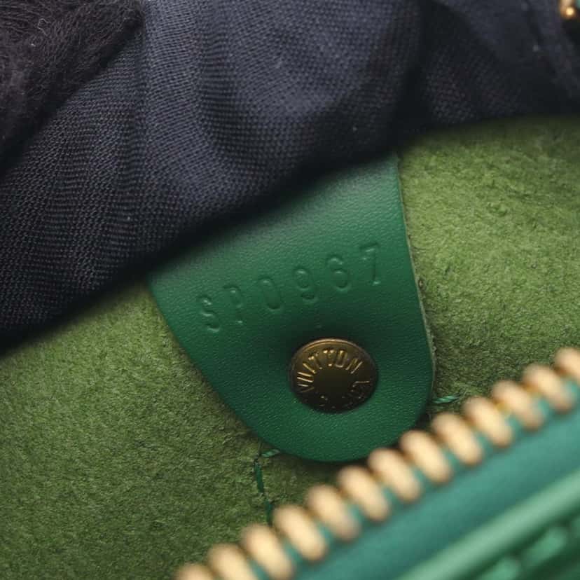 Louis Vuitton Epi Speedy 25 Green Leather Good condition - Model View