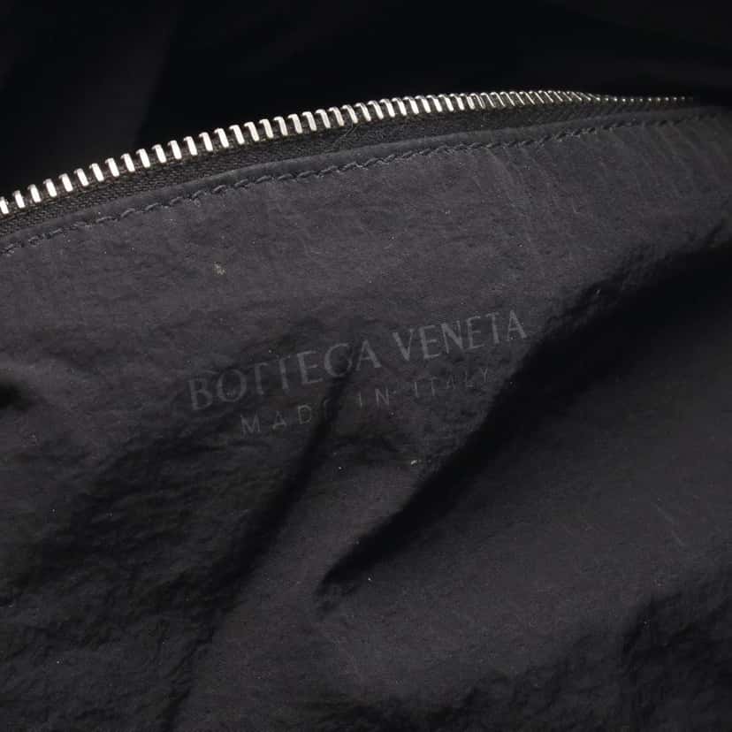Bottega Veneta Nylon The Body Pouch Belt Bag Black Good condition - Model View