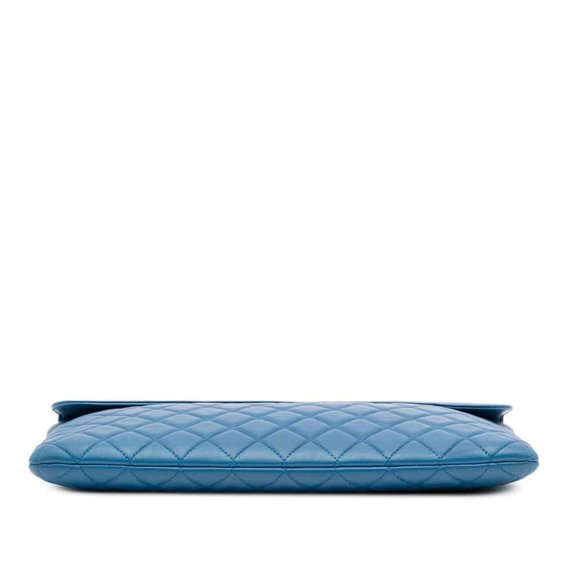 Chanel Large Quilted Lambskin Flap O Case Clutch Blue Leather Good condition - Inside View