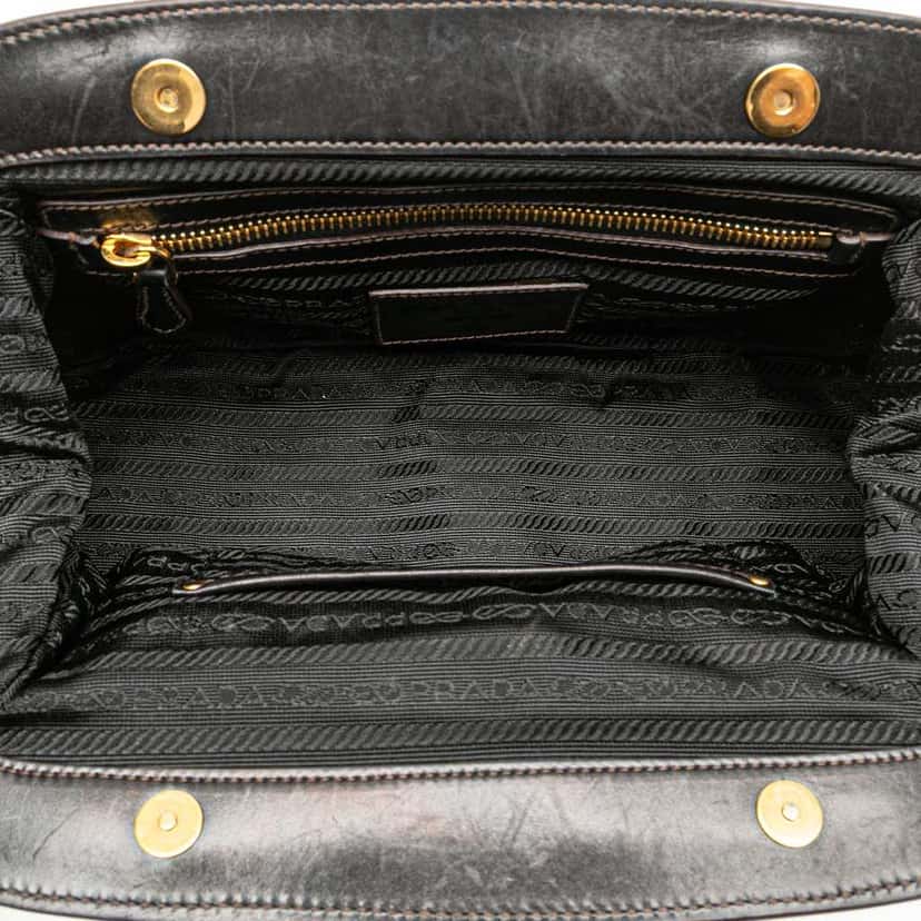 Prada Velvet Logo Frame Shoulder Bag Black Velvet Good condition - Model View