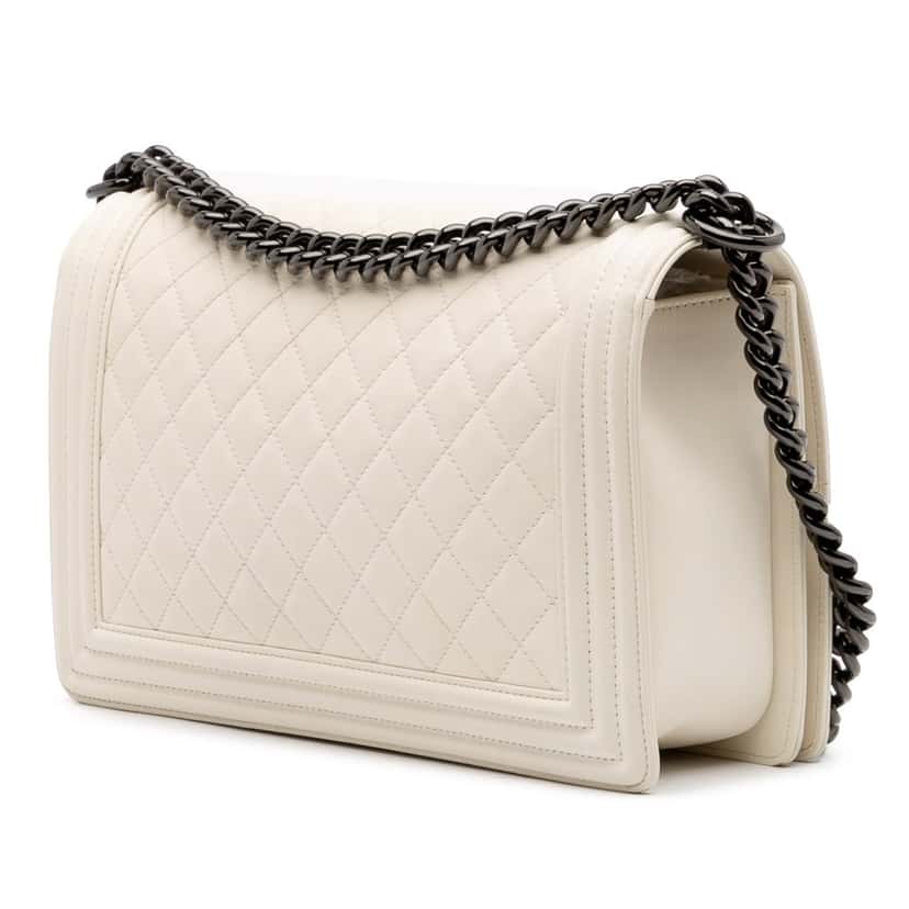 Chanel Medium Quilted Lambskin Boy Flap White Leather Good condition - Back View