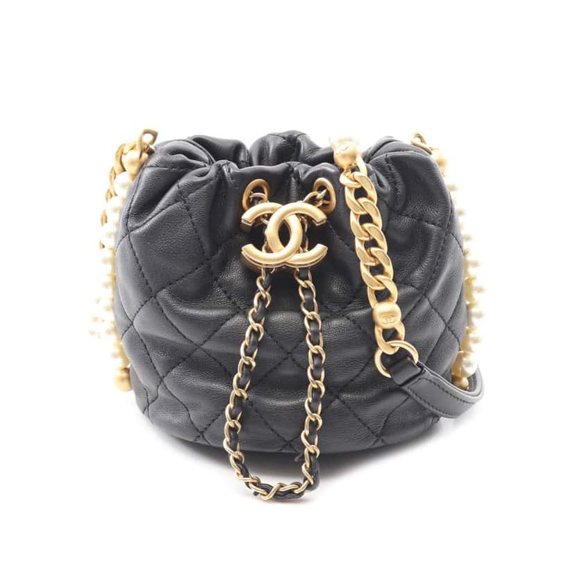 Chanel Mini Quilted Calfskin About Pearls Drawstring Bucket Bag Black Leather Good condition - Front View