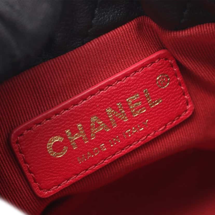 Chanel Mini Quilted Calfskin About Pearls Drawstring Bucket Bag Black Leather Good condition - Model View