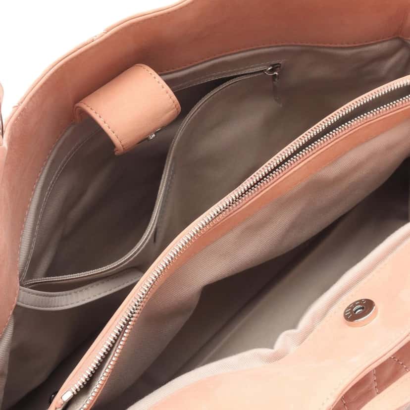 Chanel Large CC Quilted Suede Sea Hit Tote Pink Leather Very good condition - Inside View