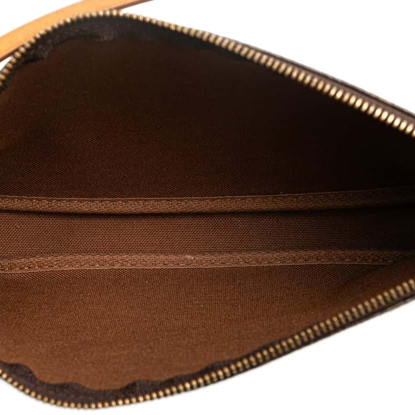 Louis Vuitton Monogram Pochette Accessoires Brown Canvas Good condition - Model View