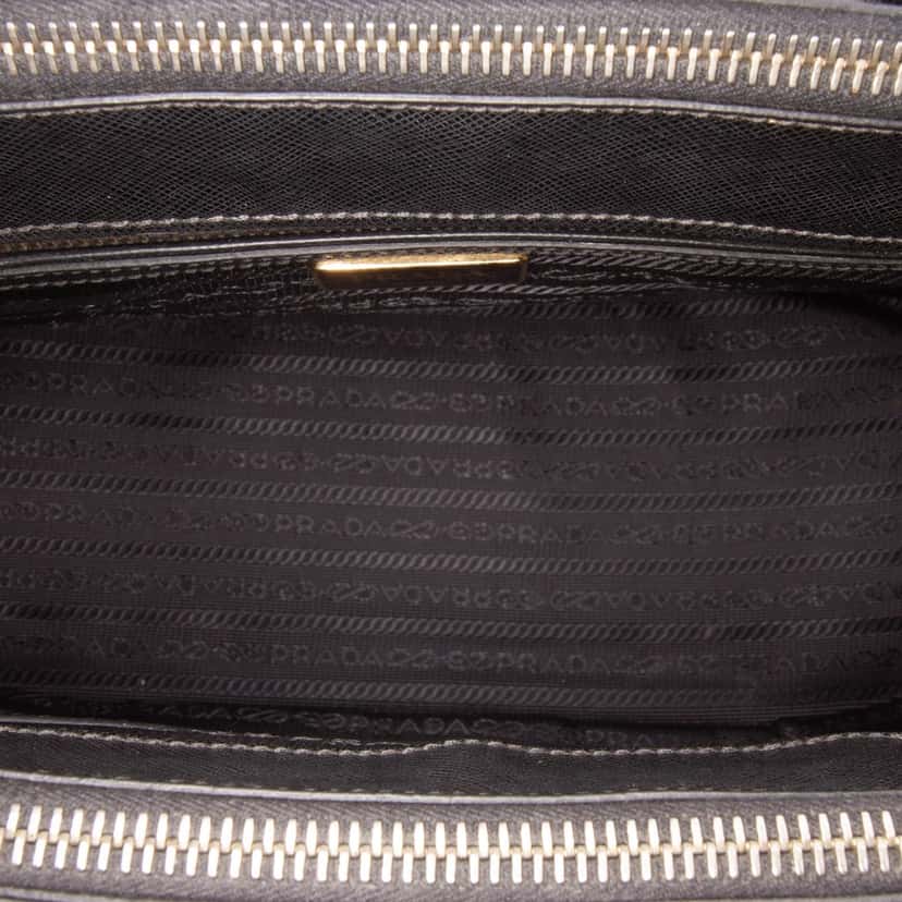 Prada Small Saffiano Lux Galleria Double Zip Satchel Black Leather Good condition - Model View