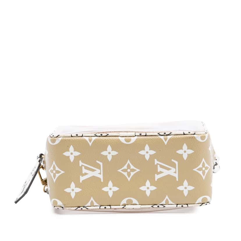 Louis Vuitton Monogram Giant Jungle Beach Pouch Green Canvas Good condition - Inside View