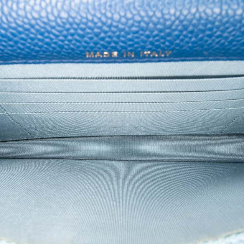 Chanel Square Quilted Grained Calfskin Cuba Thread Around Wallet On Chain Blue Leather Good condition - Model View