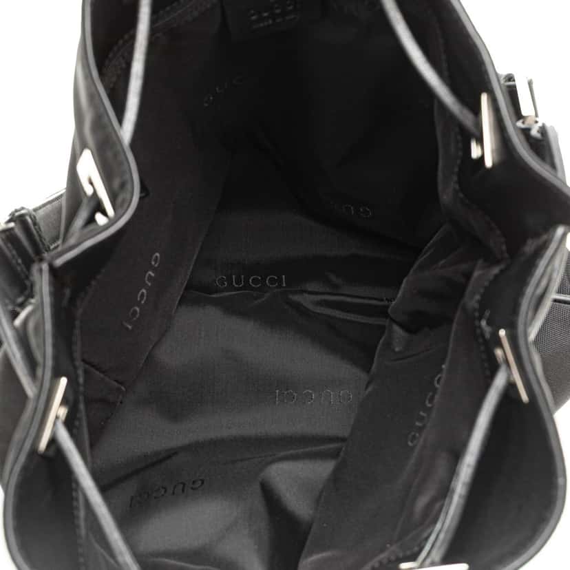 Gucci Nylon Shoulder Bag Black Good condition - Model View