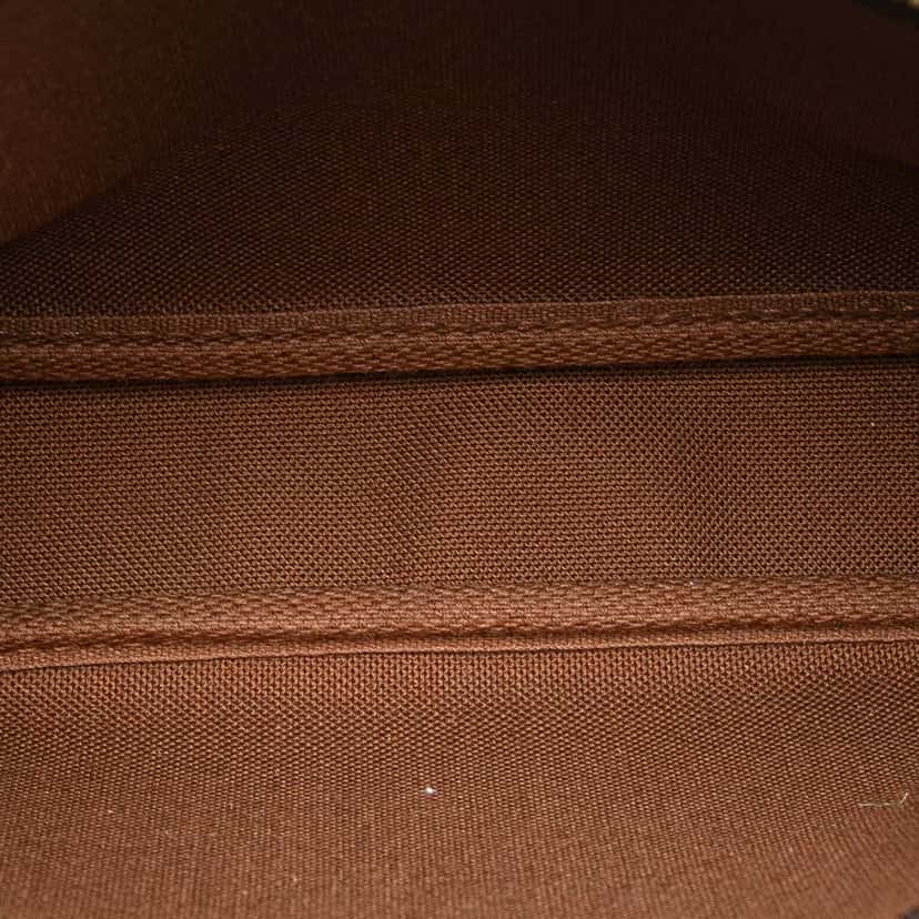 Louis Vuitton Monogram Pochette Accessoires Brown Canvas Good condition - Model View