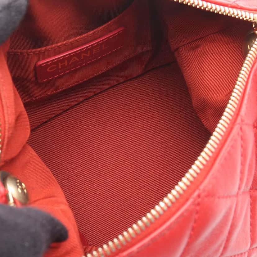 Chanel Small Quilted Lambskin Perfect Meeting Hobo Red Leather Good condition - Inside View