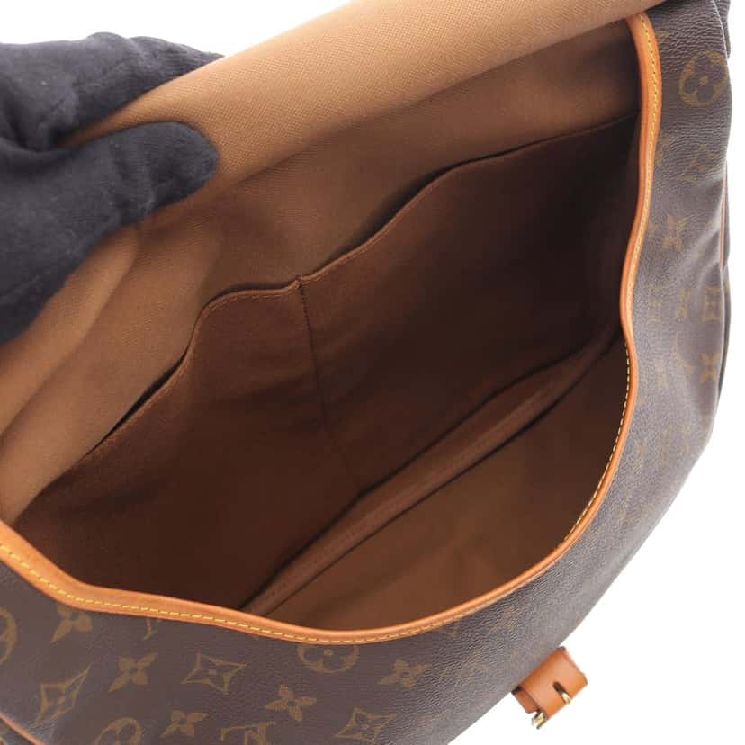 Louis Vuitton Monogram Saumur 35 Brown Canvas Good condition - Model View