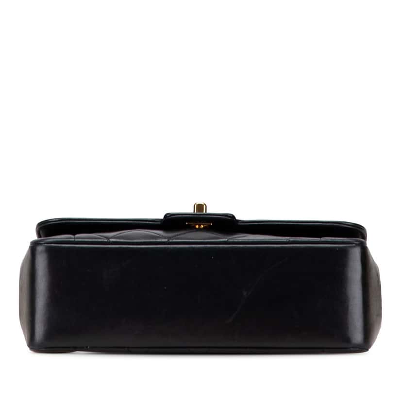 Chanel Small Quilted Lambskin Diana Single Flap Black Leather Good condition - Inside View