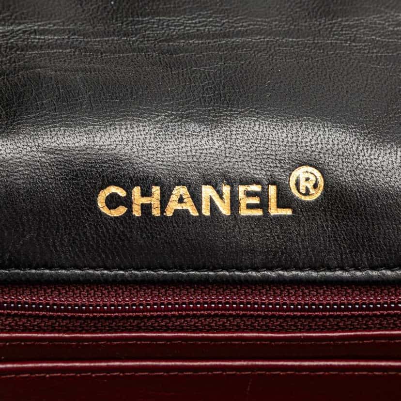 Chanel Small Quilted Lambskin Diana Single Flap Black Leather Good condition - Box View