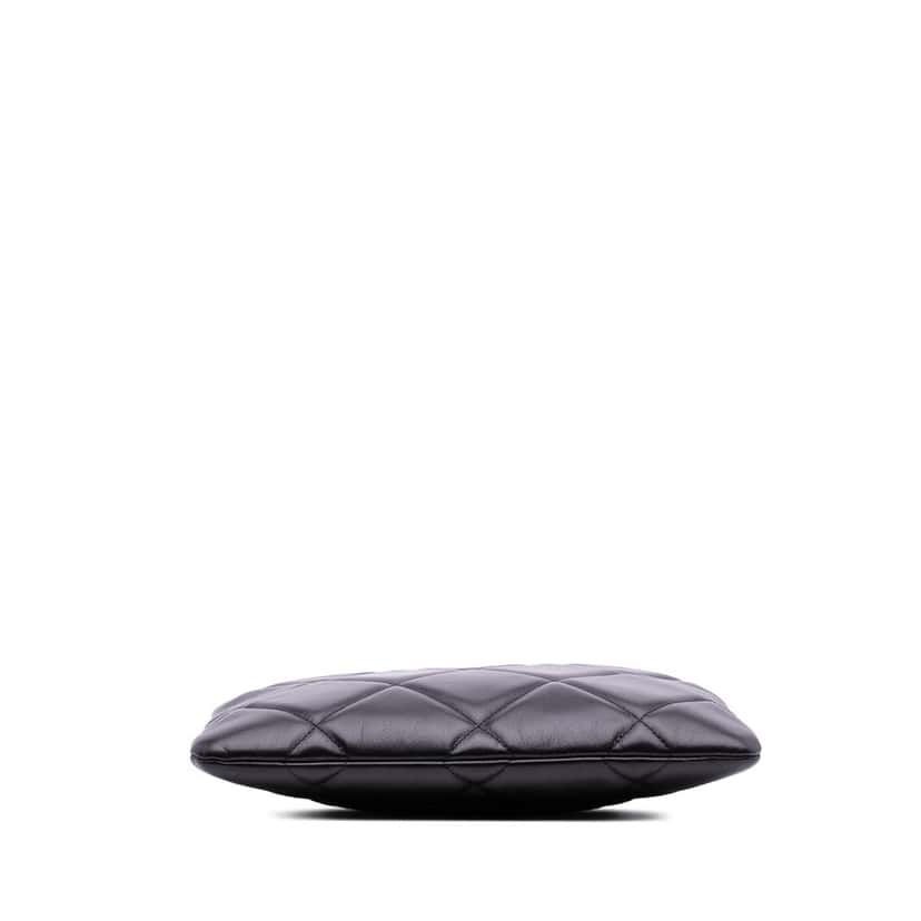Chanel Medium Lambskin 19 O Case Pouch Black Leather Good condition - Inside View