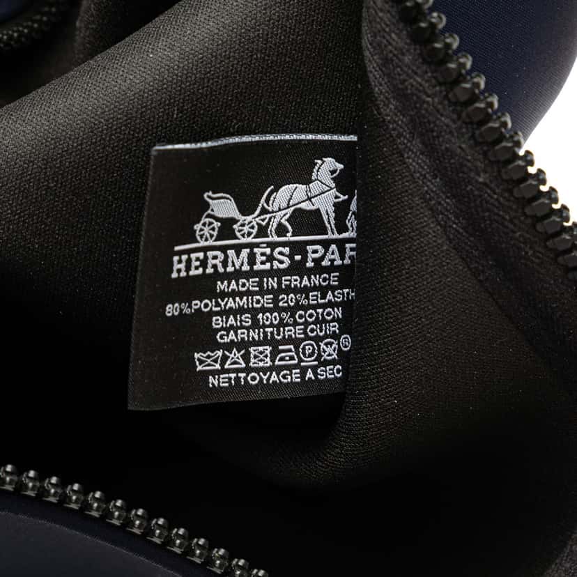 Hermès Medium Neoprene Neobain Case Blue Polyester Good condition - Box View