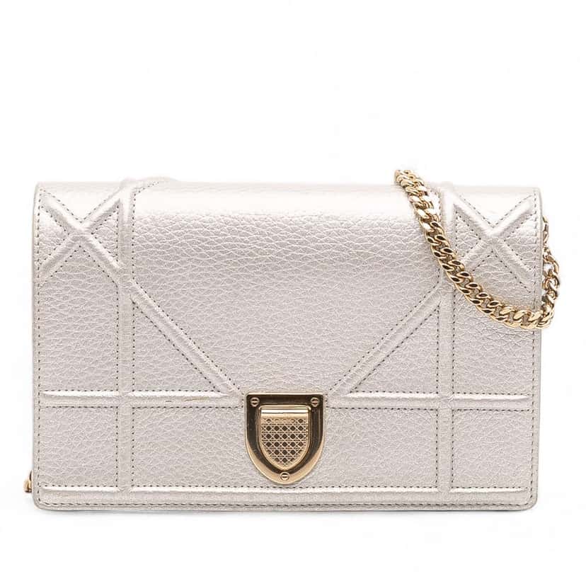 Dior Metallic Grained Calfskin Diorama Wallet On Chain Silver Leather Good condition - Front View