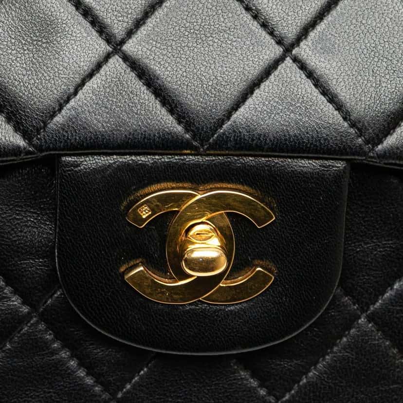 Chanel Medium Classic Lambskin Double Flap Black Leather Good condition - Box View