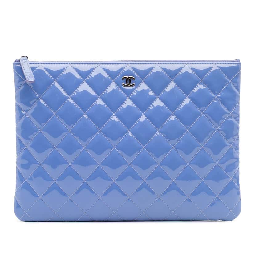 Chanel Medium Quilted Patent O Case Clutch Blue Leather Good condition - Front View