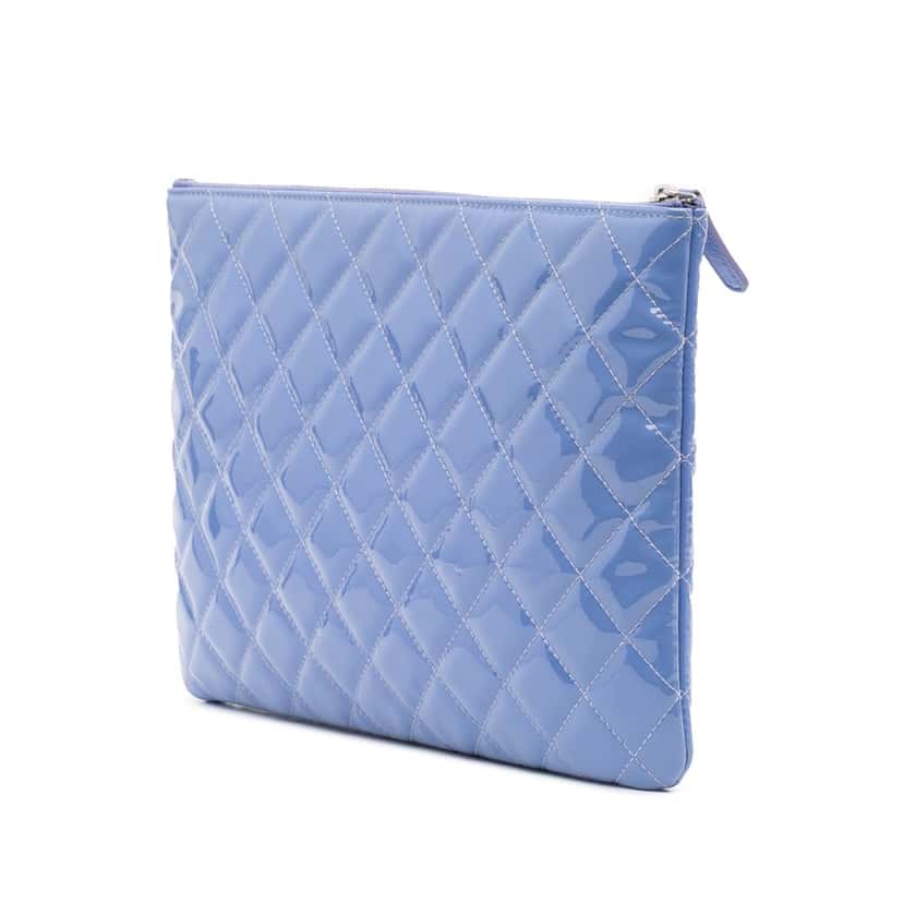 Chanel Medium Quilted Patent O Case Clutch Blue Leather Good condition - Back View
