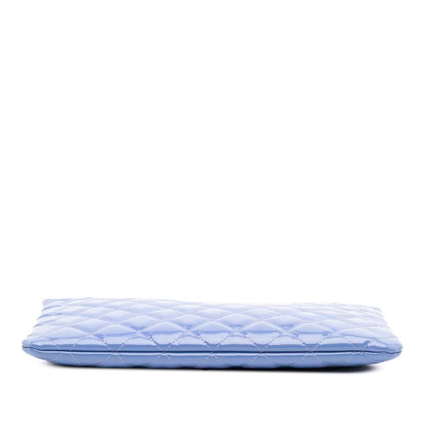 Chanel Medium Quilted Patent O Case Clutch Blue Leather Good condition - Inside View