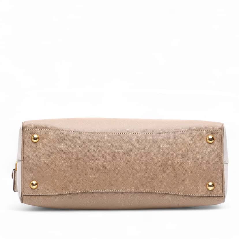 Prada Saffiano Lux Bowling Handbag Brown Leather Good condition - Inside View