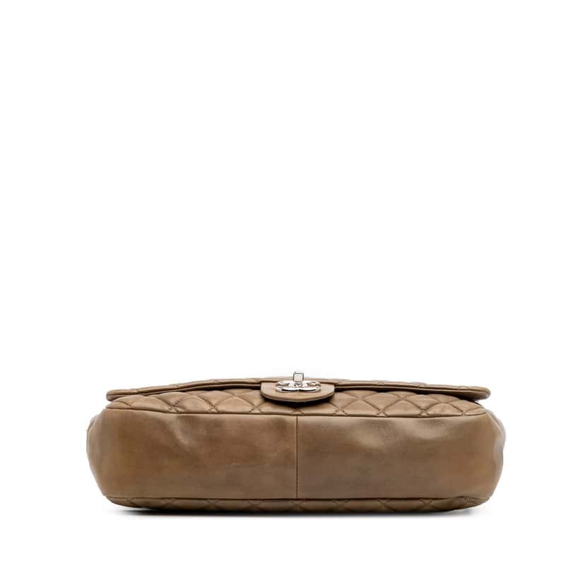 Chanel Jumbo Quilted Lambskin Coco Rain Flap Brown Leather Good condition - Inside View