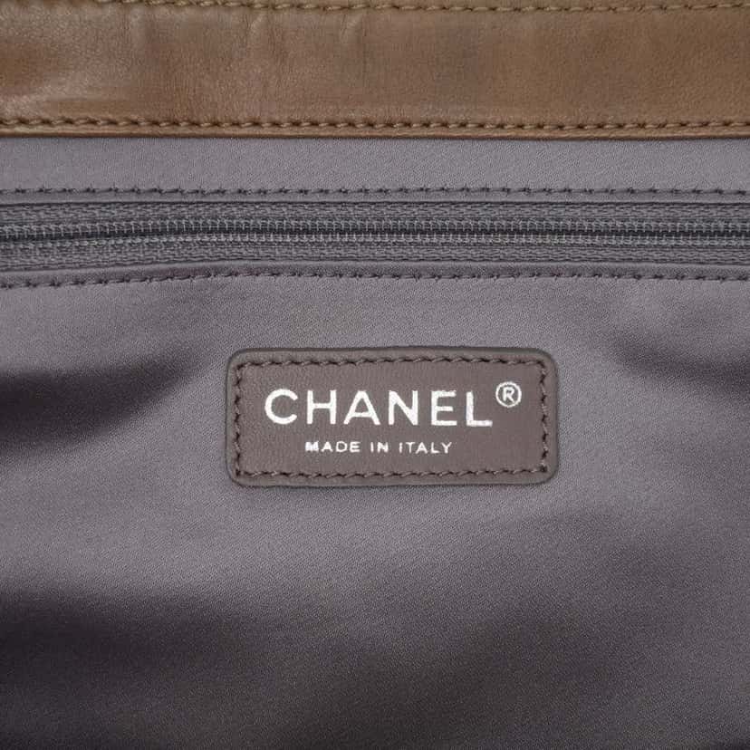 Chanel Jumbo Quilted Lambskin Coco Rain Flap Brown Leather Good condition - Box View