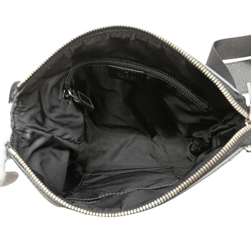 Gucci GG Supreme Web Crossbody Brown Canvas Good condition - Model View