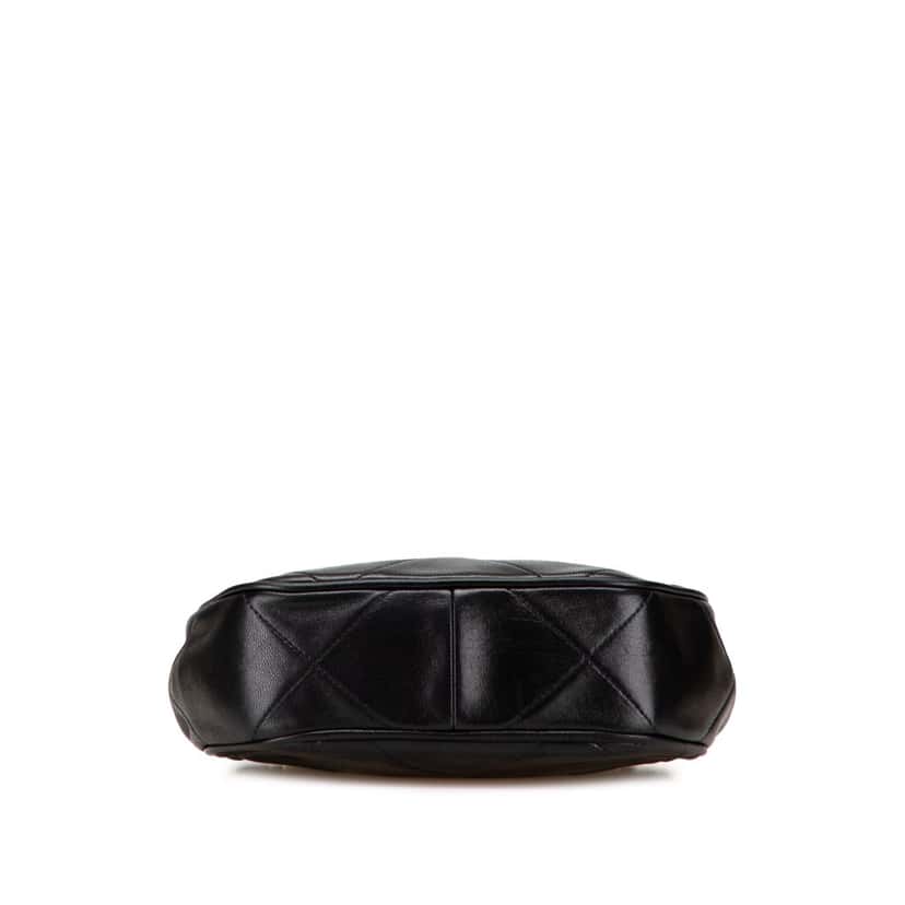 Chanel CC Quilted Lambskin Tassel Crossbody Black Leather Good condition - Inside View