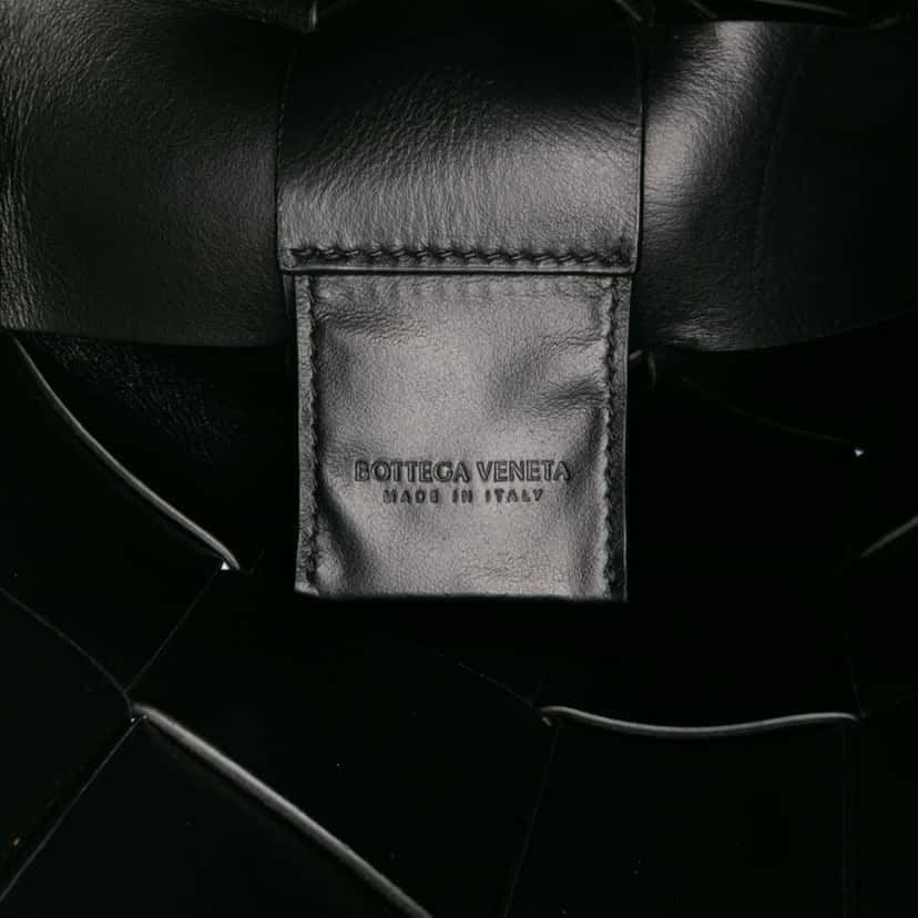 Bottega Veneta Nappa Intrecciato Casette Lantern Bucket Black Leather Very good condition - Model View