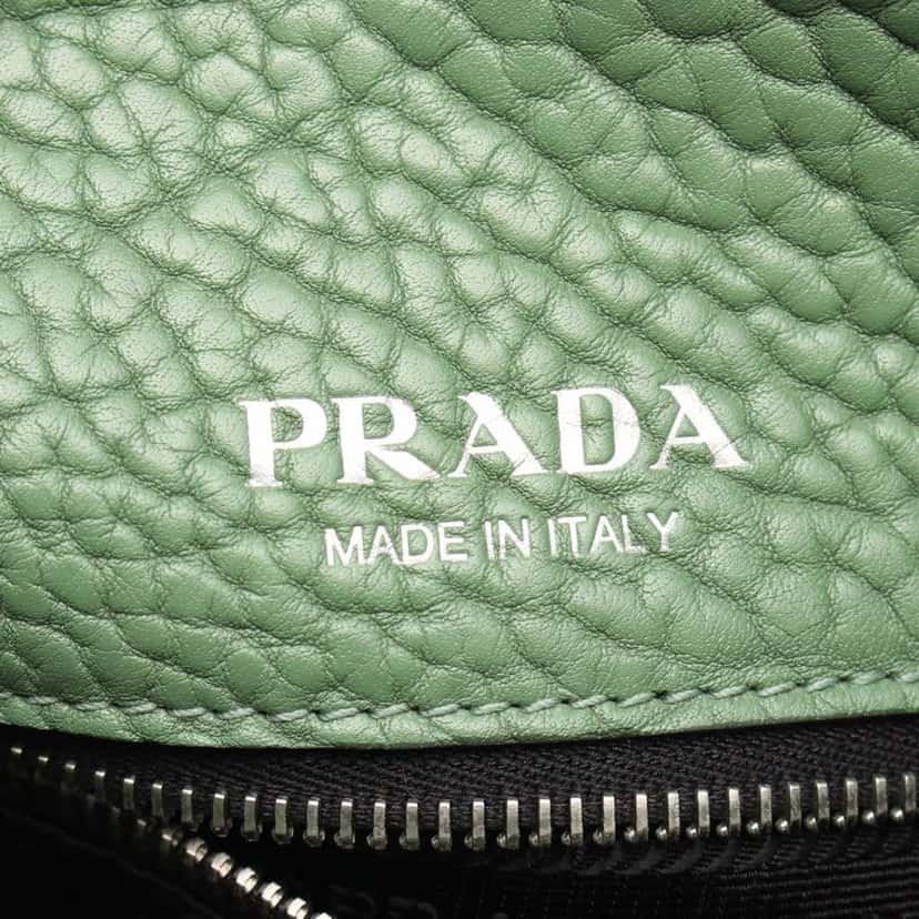 Prada Full Grain Leather Tote Green Leather Good condition - Model View