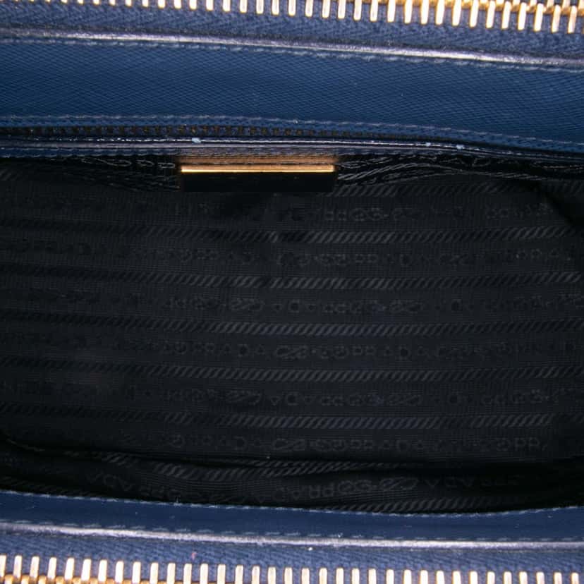 Prada Small Saffiano Lux Galleria Double Zip Satchel Blue Leather Good condition - Model View