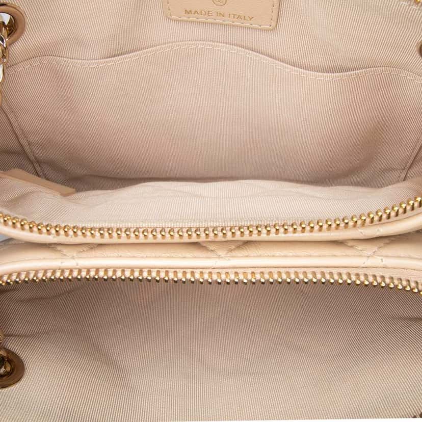 Chanel CC Quilted Lambskin Double Zip Crossbody Brown Leather Good condition - Model View