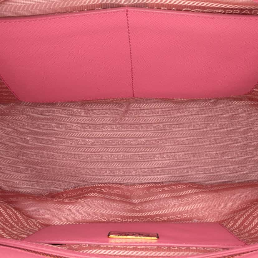 Prada Medium Saffiano Lux Galleria Double Zip Satchel Pink Leather Good condition - Model View