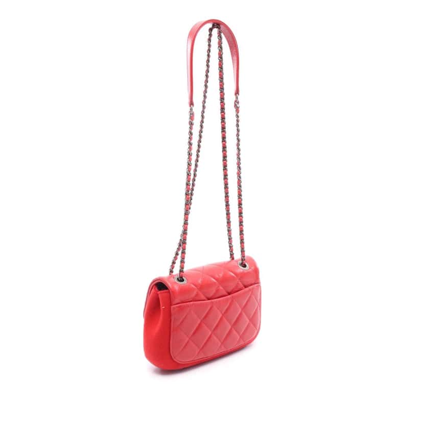 Chanel Paris Salzburg Mini Quilted Glazed Calfskin and Felt Edelweiss Flower Flap Red Leather Good condition - Back View