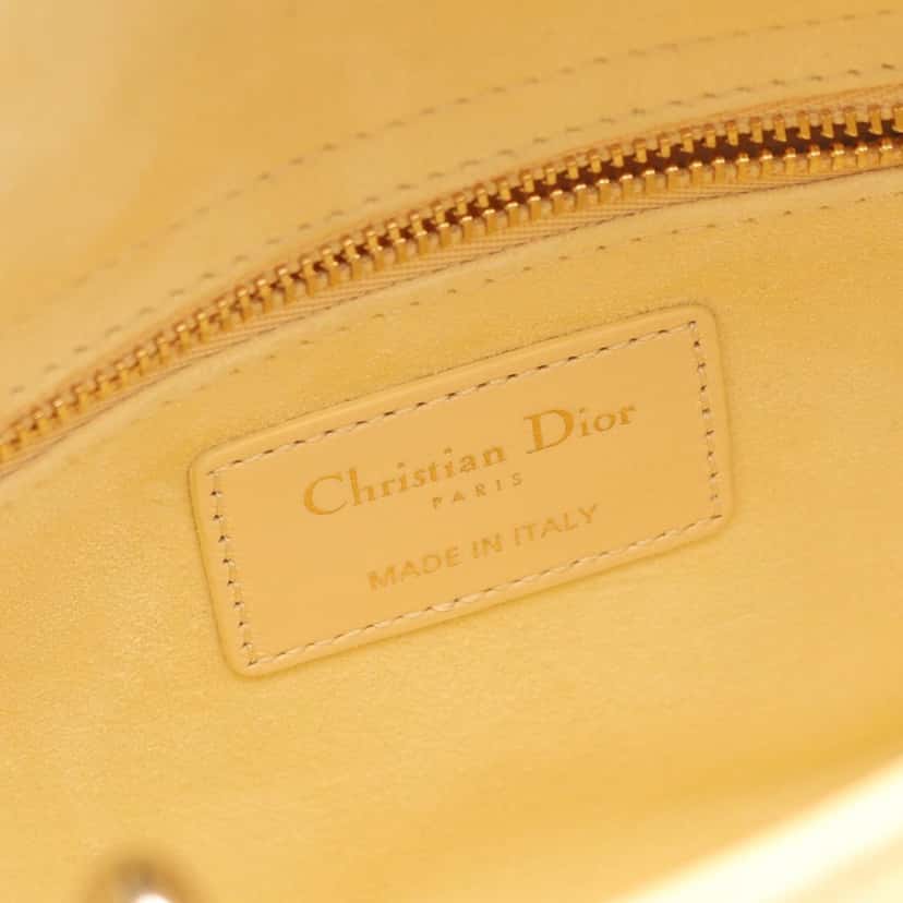 Dior Small Lambskin Cannage Lady Dior Yellow Leather Good condition - Model View