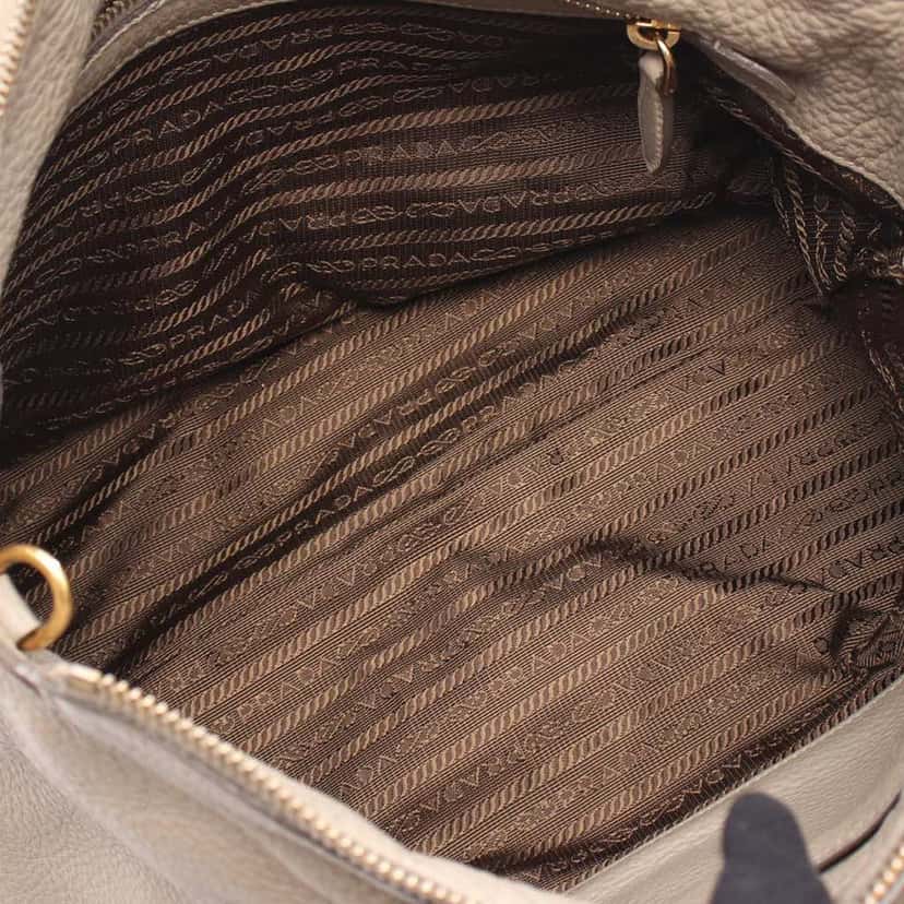 Prada Vitello Daino Zip Top Convertible Tote Brown Leather Good condition - Inside View