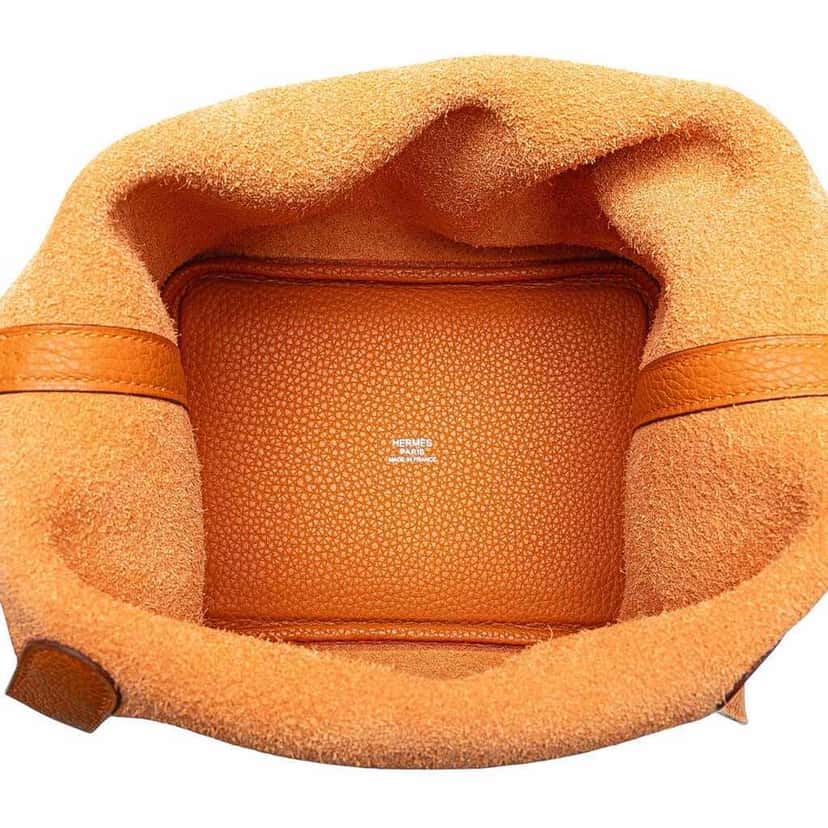 Hermès Clemence Picotin 18 Orange Leather Good condition - Model View