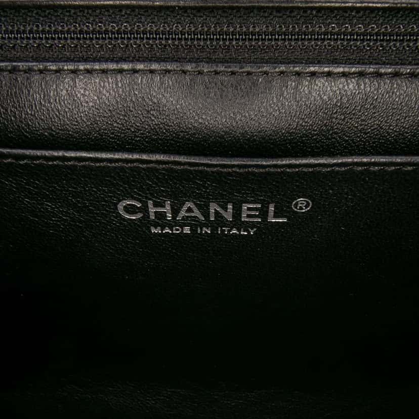 Chanel Jumbo Classic Bicolor Lambskin Twist Flap Black Leather Good condition - Box View