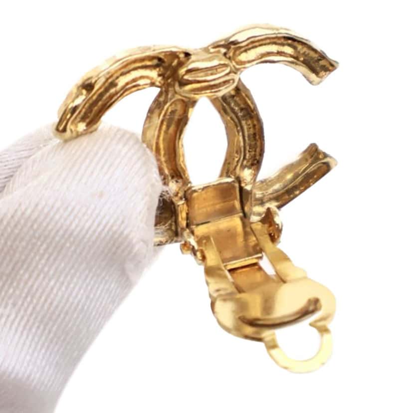 Chanel CC Gold Plated Clip On Earrings Gold Metal Good condition - Back View