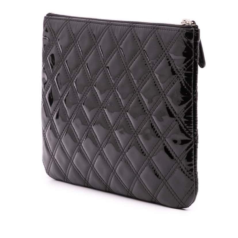 Chanel Medium Quilted Patent O Case Clutch Black Leather Good condition - Back View
