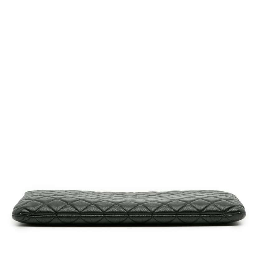 Chanel Large Quilted Caviar O Case Clutch Black Leather Good condition - Inside View