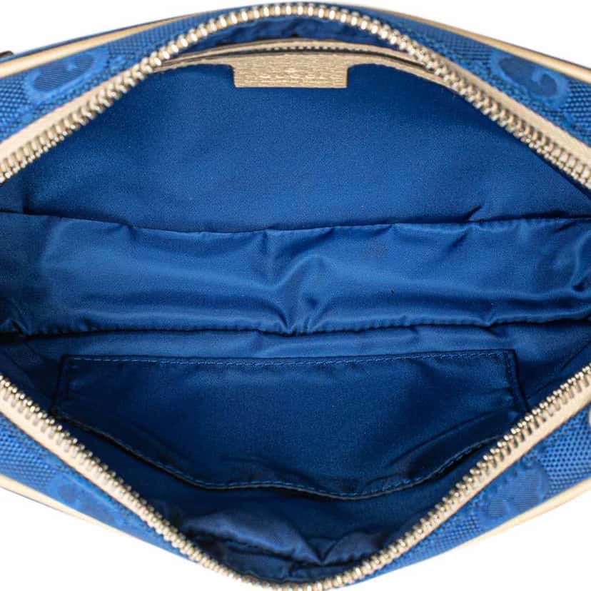 Gucci GG Nylon Off The Grid Belt Bag Blue Good condition - Model View