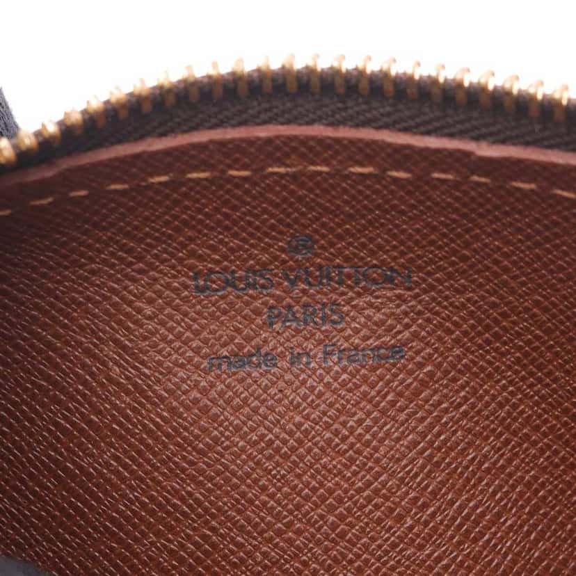 Louis Vuitton Monogram Papillon 26 Brown Canvas Good condition - Model View