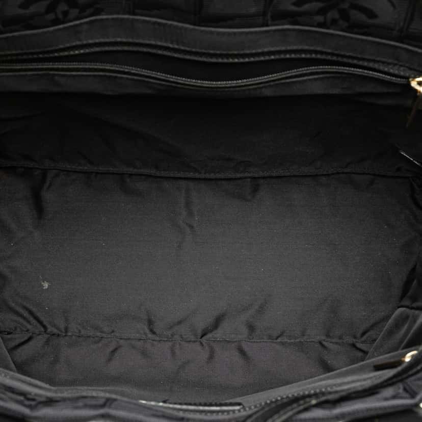 Chanel Nylon New Travel Line Tote Black Good condition - Model View