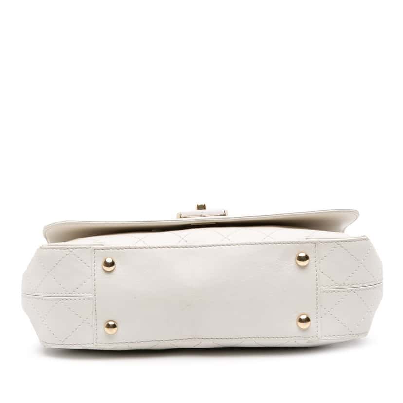 Chanel Medium Stitched Calfskin Covered CC Flap White Leather Good condition - Inside View