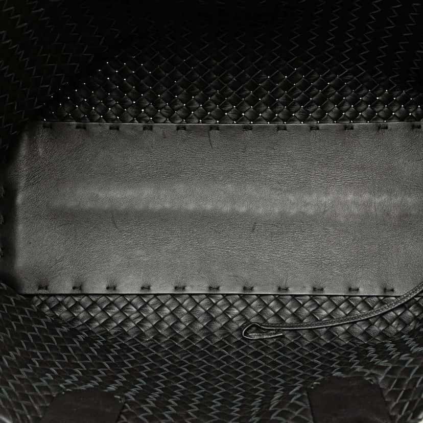 Bottega Veneta Medium Lambskin Intreccio Cabat Tote Black Leather Very good condition - Model View