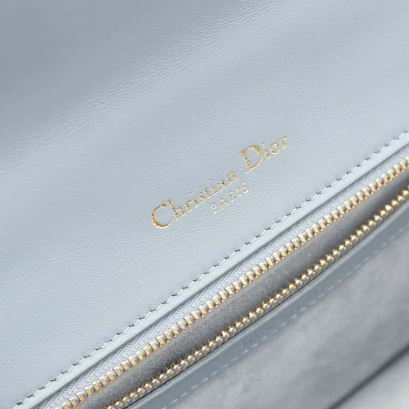 Dior Small Calfskin Diorama Flap Blue Leather Good condition - Model View